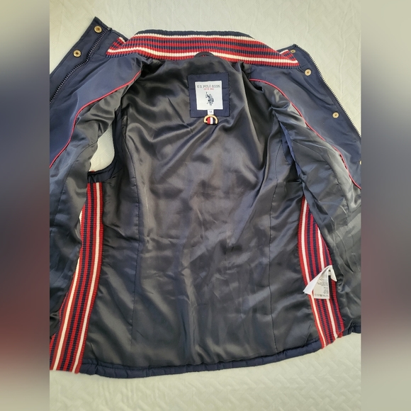 US Polo Assn Women Vest - Picture 2 of 3